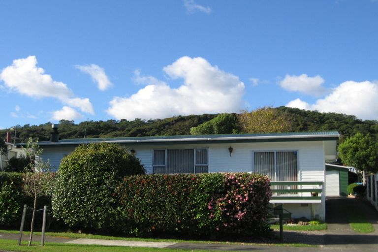 Photo of property in 30 Momona Street, Wainuiomata, Lower Hutt, 5014