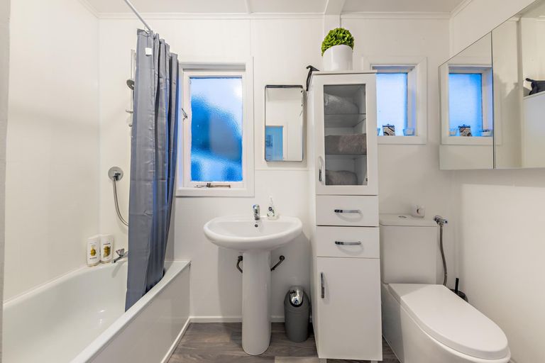 Photo of property in 1/16 Laurie Avenue, Papakura, 2110