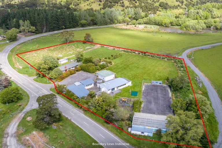 Photo of property in 2936 White Rock Road, Tuturumuri, Martinborough, 5782