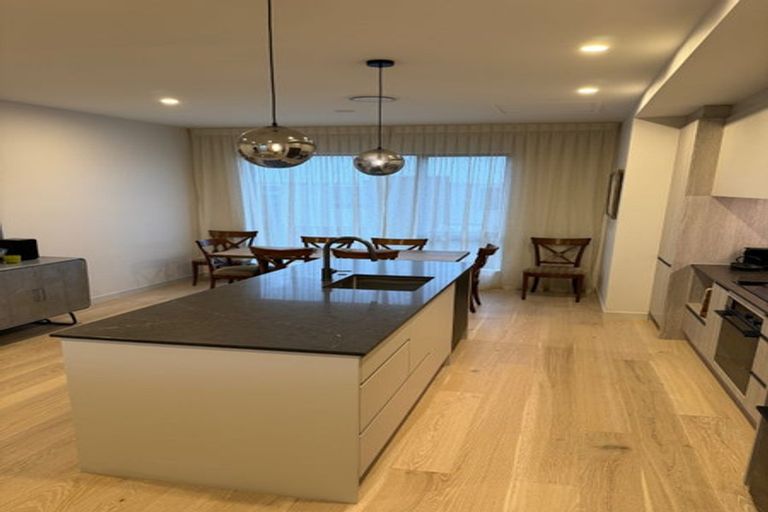 Photo of property in 7/2 Marlborough Crescent, Hobsonville, Auckland, 0616