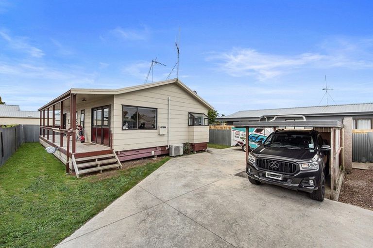 Photo of property in 15b Lloyd Drive, Nawton, Hamilton, 3200
