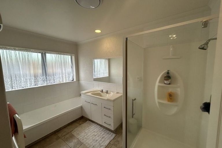 Photo of property in 9 Sequoia Grove, Mount Maunganui, 3116