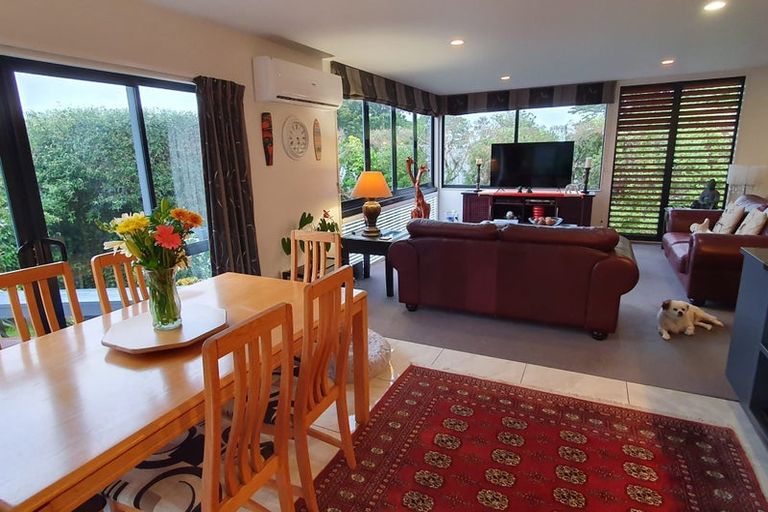 Photo of property in 3/71 Pupuke Road, Northcote, Auckland, 0627