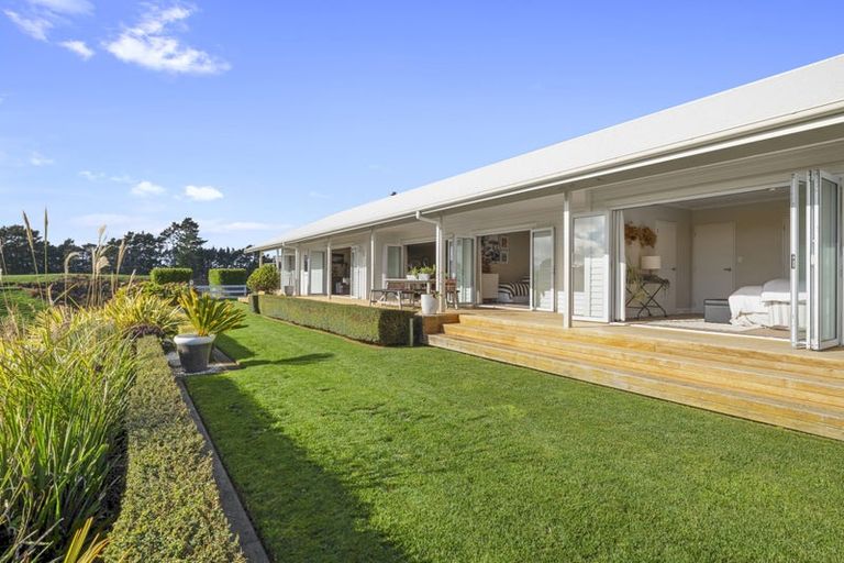 Photo of property in 167 Henwood Road, Paraite, New Plymouth, 4372