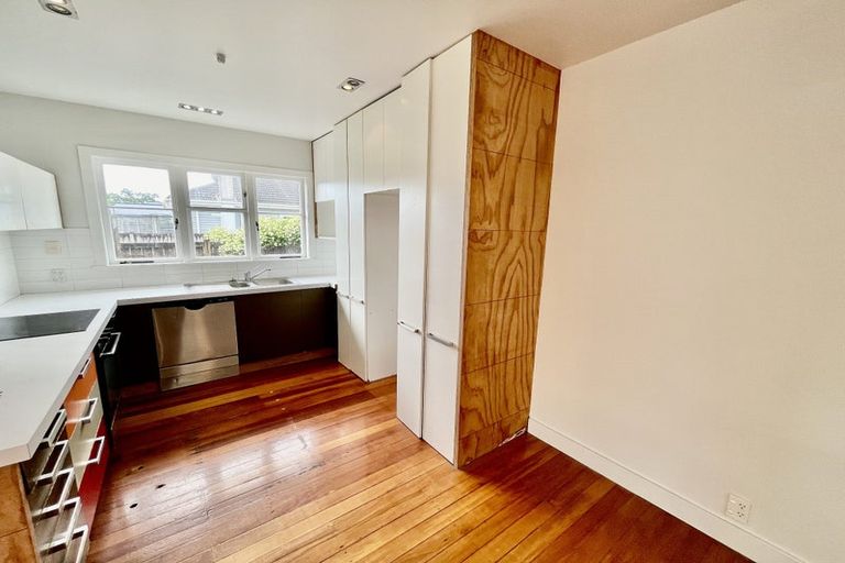 Photo of property in 17 Fox Street, Hamilton East, Hamilton, 3216