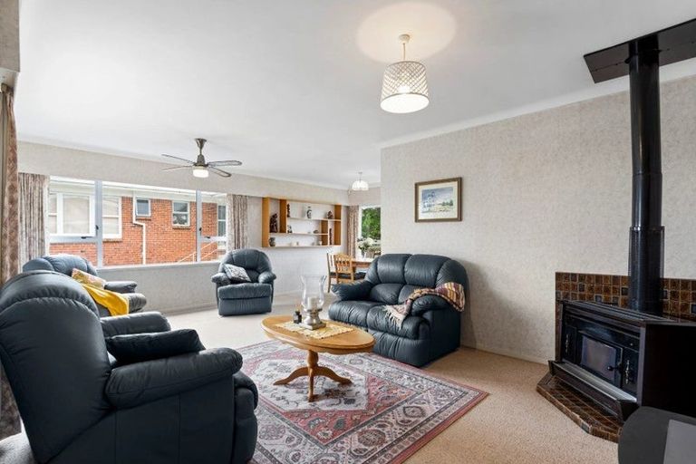 Photo of property in 10 Tomlinson Street, Hillpark, Auckland, 2102