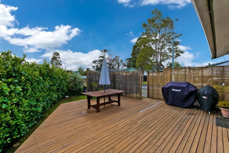 Photo of property in 52 Luanda Drive, Ranui, Auckland, 0612