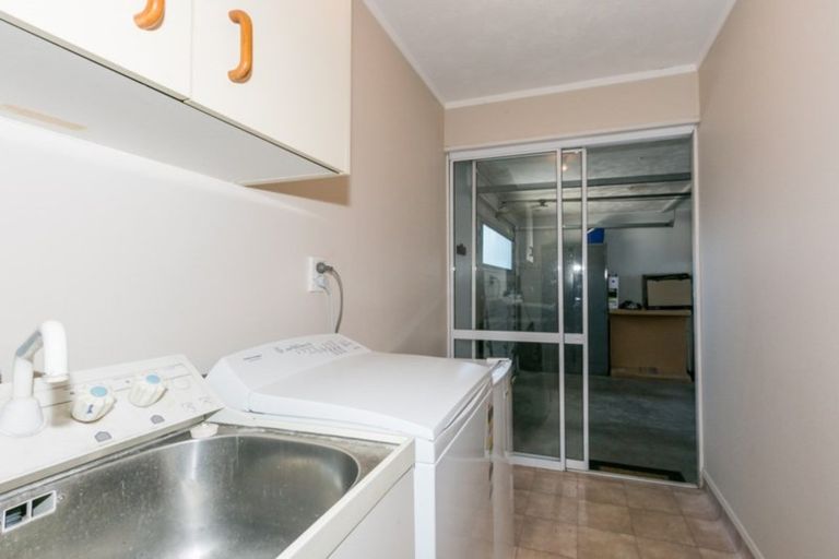 Photo of property in 53d Church Road, Taradale, Napier, 4112