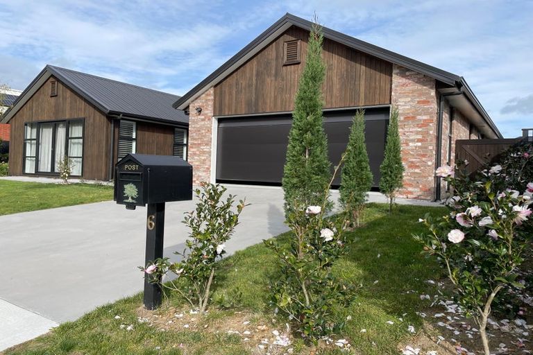 Photo of property in 6 Taylor Street, Cambridge, 3434