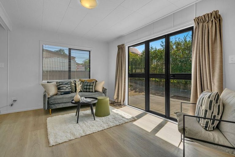 Photo of property in 2/40 Rosella Road, Mangere East, Auckland, 2024