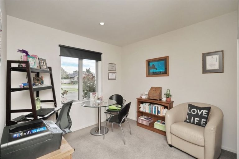 Photo of property in 5 Melville Crescent, Rolleston, 7614