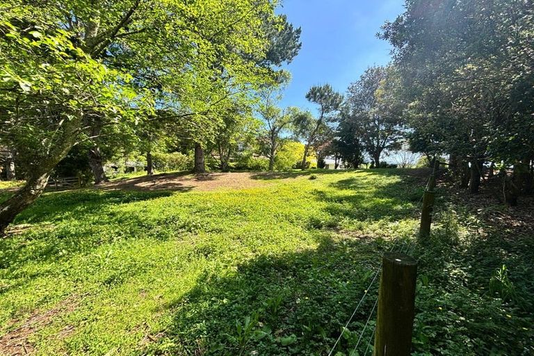 Photo of property in 37 Smalley Road, Glenbrook, Waiuku, 2681