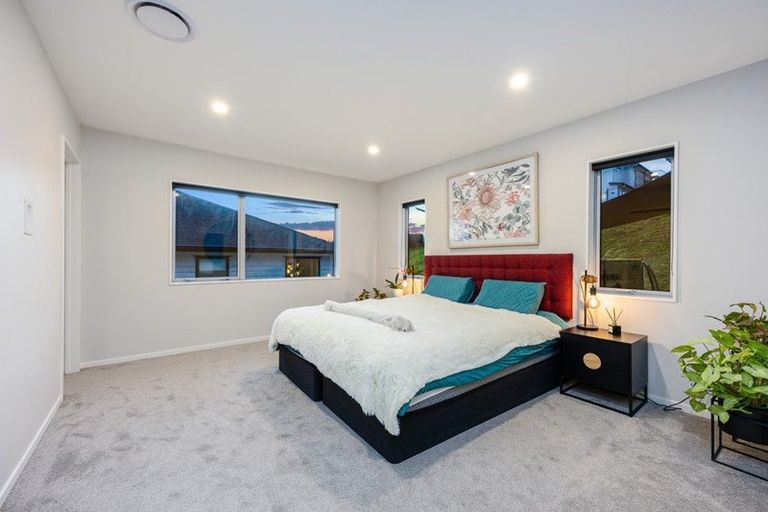 Photo of property in 138 Godfrey Drive, Orewa, 0931