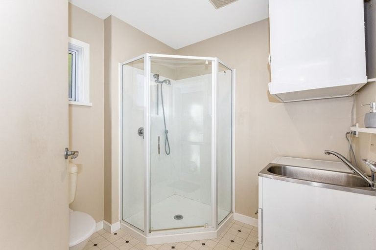 Photo of property in 33a Nevay Road, Miramar, Wellington, 6022