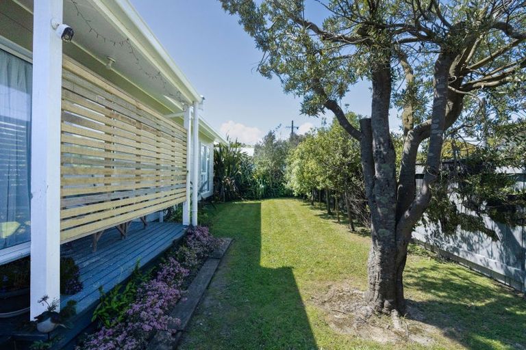 Photo of property in 78a Atkinson Avenue, Otaki Beach, Otaki, 5512