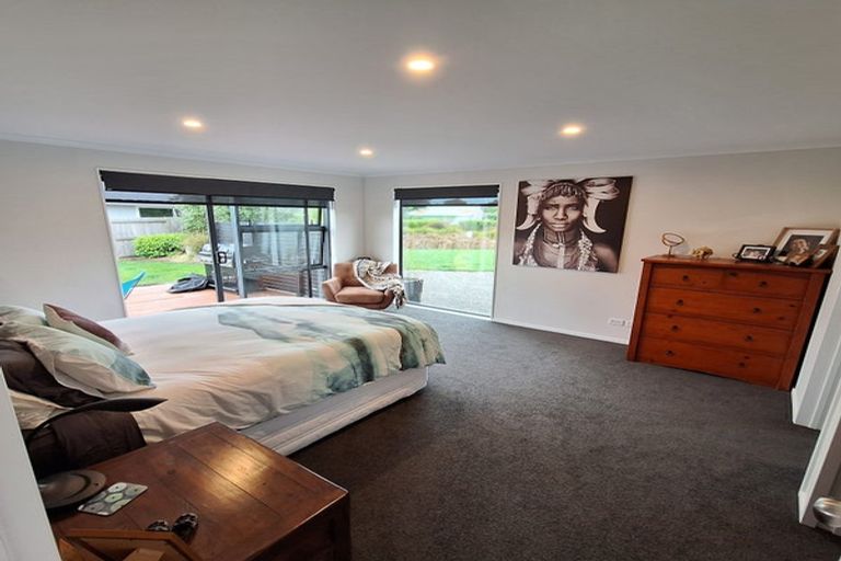 Photo of property in 18 Dee Street, Otane, 4202