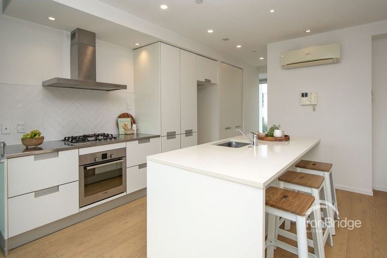 Photo of property in 2/22 Esplanade, Sumner, Christchurch, 8081