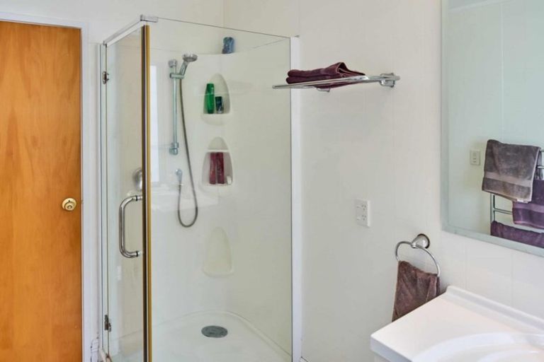 Photo of property in 5 Beavis Lane, Karori, Wellington, 6012