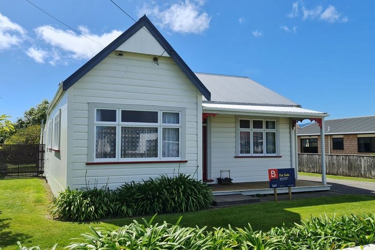 Photo of property in 41 Queen Street, Westport, 7825