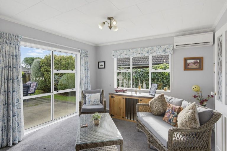 Photo of property in 16 Easton Way, Levin, 5510