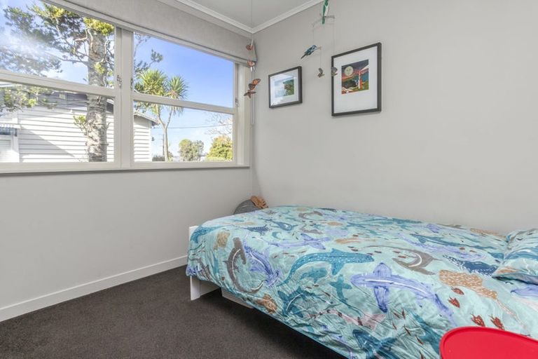 Photo of property in 19 Rimu Street, New Lynn, Auckland, 0600