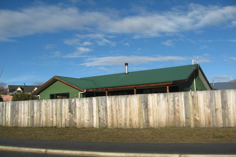 Photo of property in 14 Glengyle Way, Wanaka, 9305