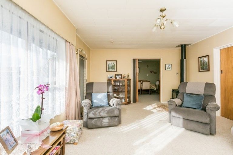 Photo of property in 2/17 Ngarimu Crescent, Taradale, Napier, 4112