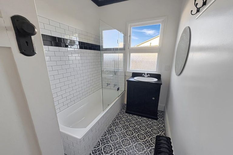 Photo of property in Cheltenham Court, 607 Market Street South, Hastings, 4122