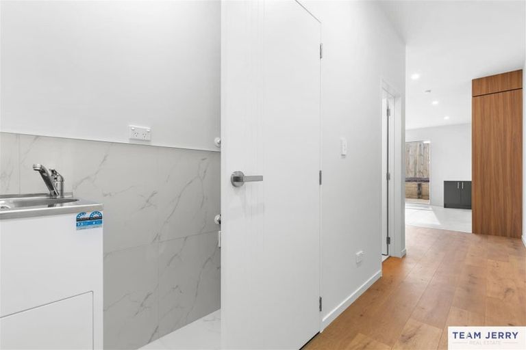 Photo of property in 43 Tributary Parade, Karaka, 2113