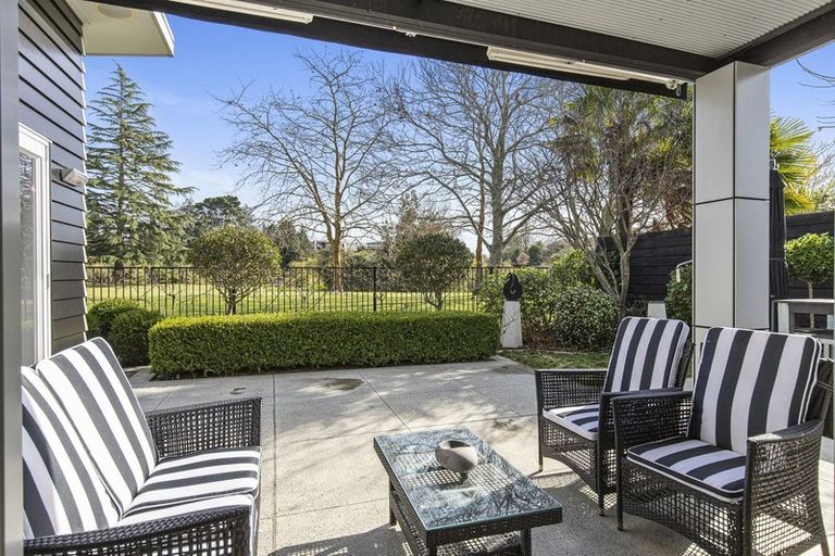 Photo of property in 8 Jellicoe Drive, Hamilton East, Hamilton, 3216