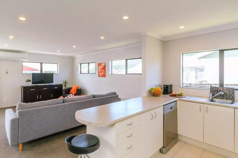 Photo of property in 5b Kilkenny Grove, Wainuiomata, Lower Hutt, 5014