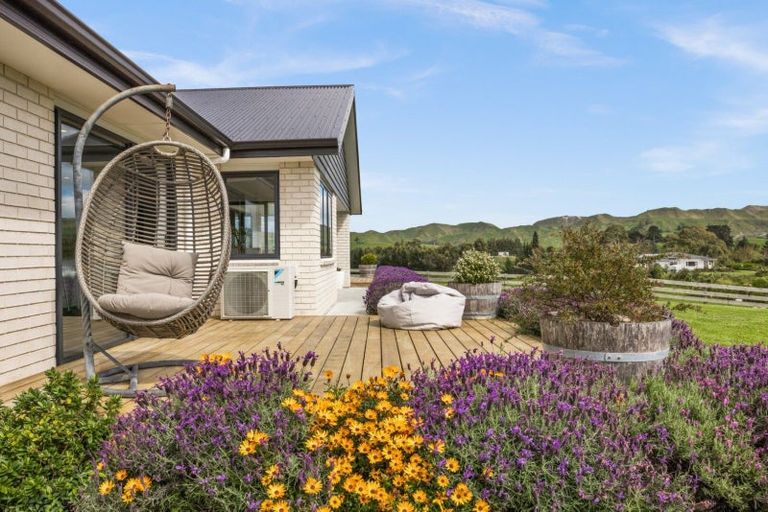 Photo of property in 21c Highlands Drive, Waipawa, 4277