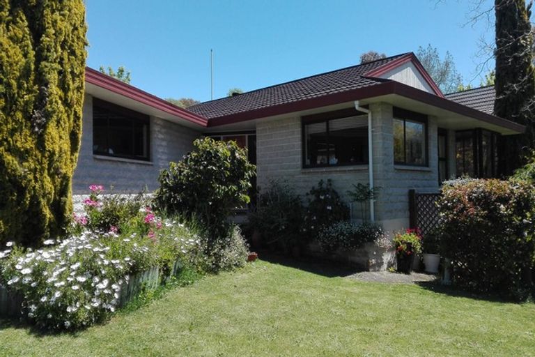 Photo of property in 3 Padfield Place, Havelock North, 4130
