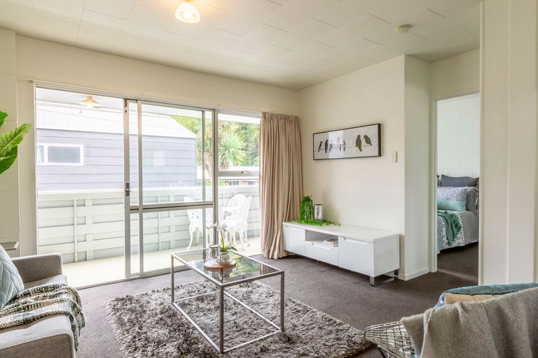 Photo of property in 6 Opoia Road, Hamilton East, Hamilton, 3216