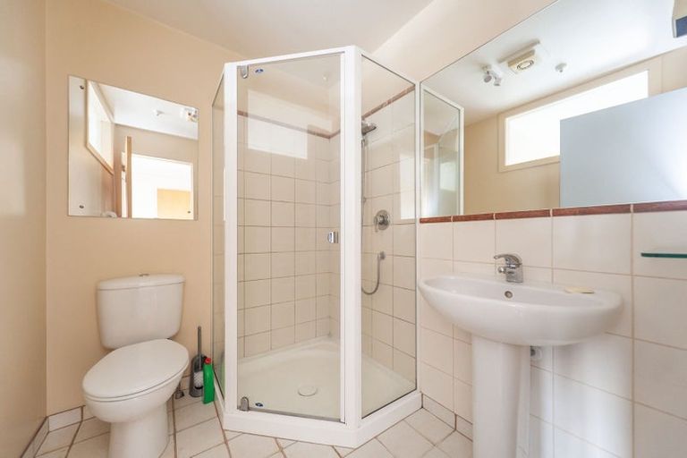 Photo of property in Endeavour Apartments, 125u8 Thorndon Quay, Pipitea, Wellington, 6011