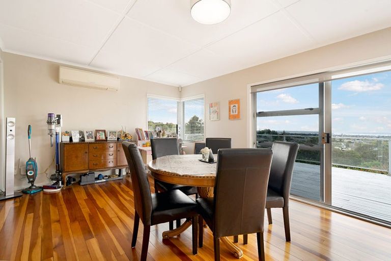 Photo of property in 229 Golf Road, Titirangi, Auckland, 0604