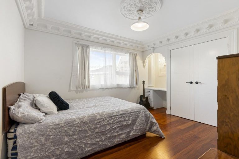 Photo of property in 6 Mahinga Place, Massey, Auckland, 0614