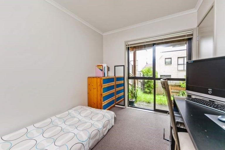 Photo of property in St Claire Village, 9/172 Mcleod Road, Te Atatu South, Auckland, 0610