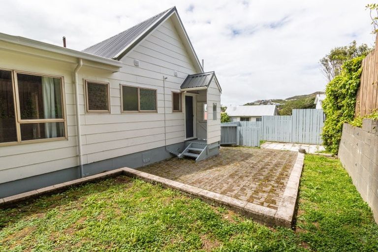 Photo of property in 104a Allington Road, Karori, Wellington, 6012