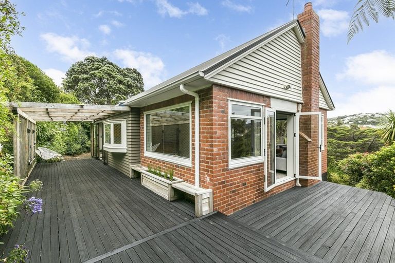 Photo of property in 10 Sydenham Street, Northland, Wellington, 6012