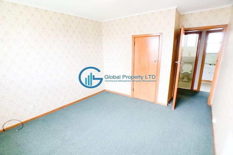 Photo of property in 12 Powell Place, Henderson, Auckland, 0610