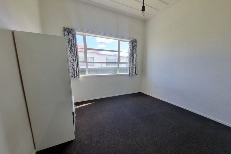 Photo of property in 90 Hinau Street, Castlecliff, Whanganui, 4501