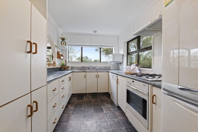 Photo of property in 16 Freeth Drive, Ridgewood, New Plymouth, 4371