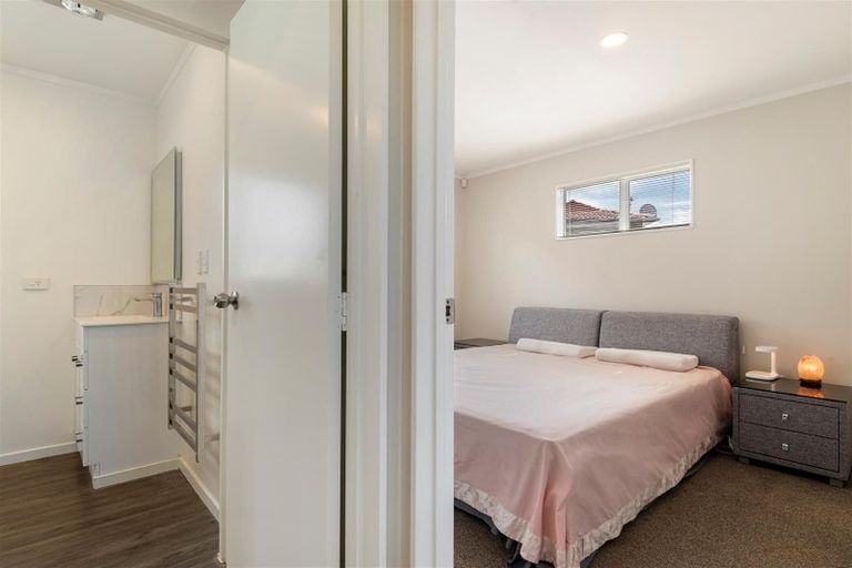 Photo of property in 6a Stella Place, Manurewa, Auckland, 2102