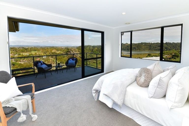 Photo of property in 80 Kittiwake Drive, Schnapper Rock, Auckland, 0632