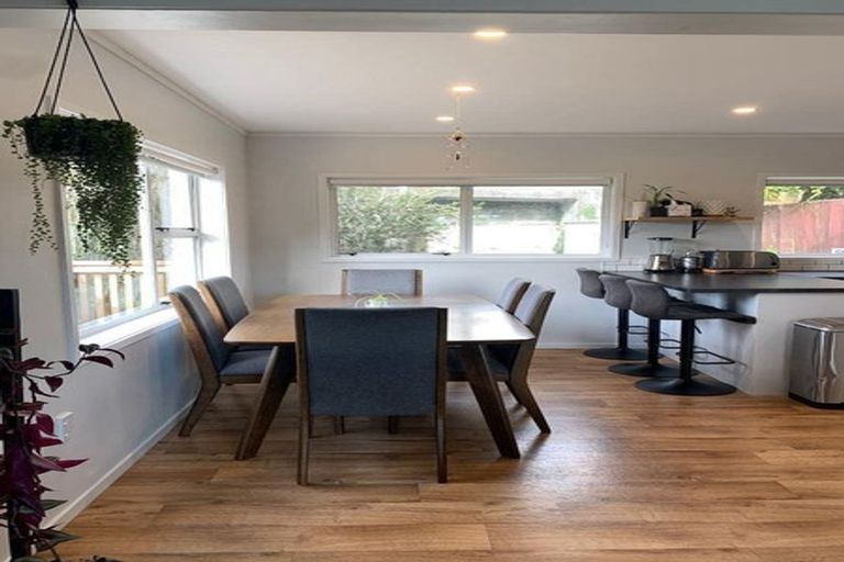 Photo of property in 4 Bright Way, Lower Vogeltown, New Plymouth, 4310