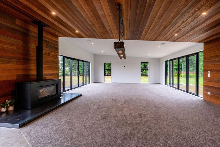 Photo of property in 38a Pohutukawa Drive, Levin, 5571