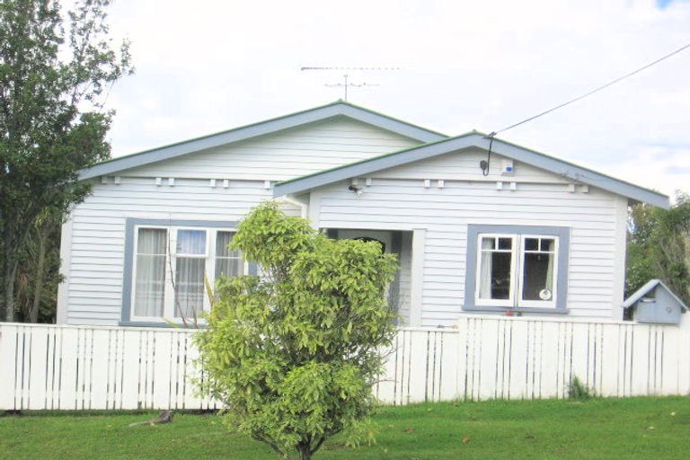 Photo of property in 9 Tahi Terrace, Glen Eden, Auckland, 0602