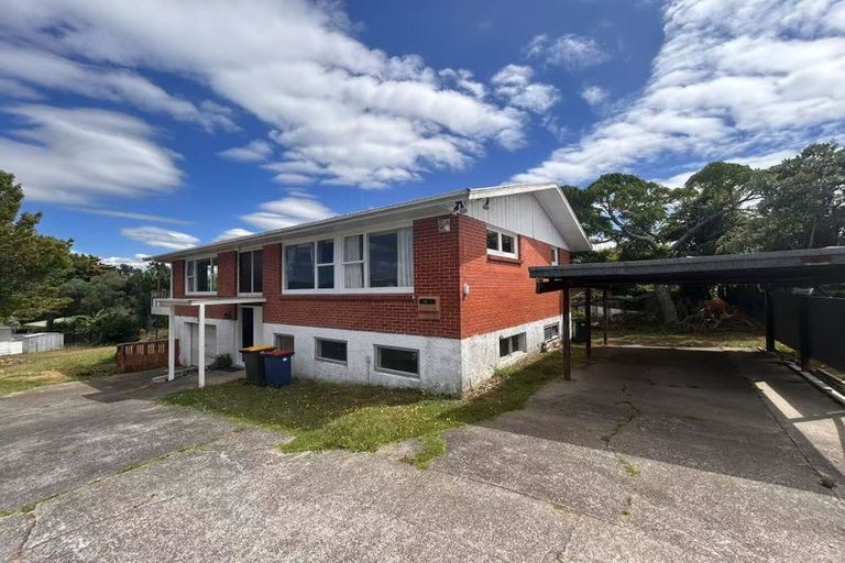 Photo of property in 33 School Road, Te Atatu South, Auckland, 0610