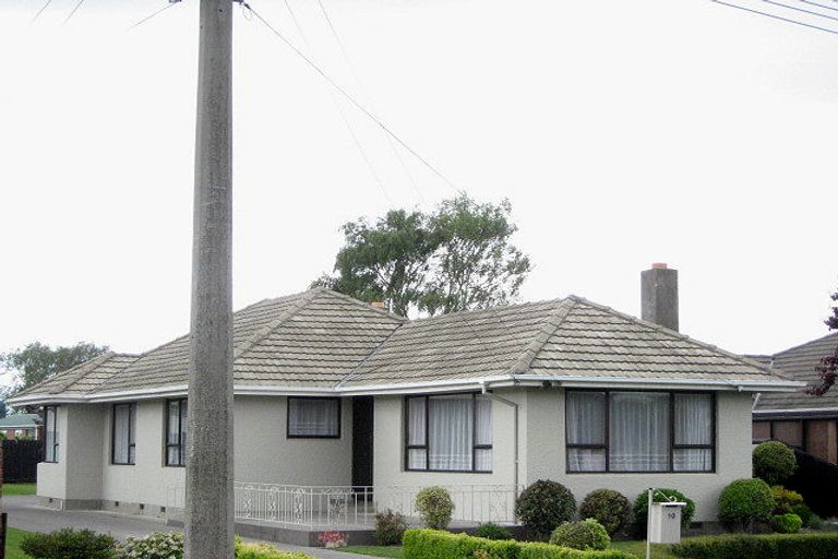 Photo of property in 10 Fatima Street, Redwood, Christchurch, 8051